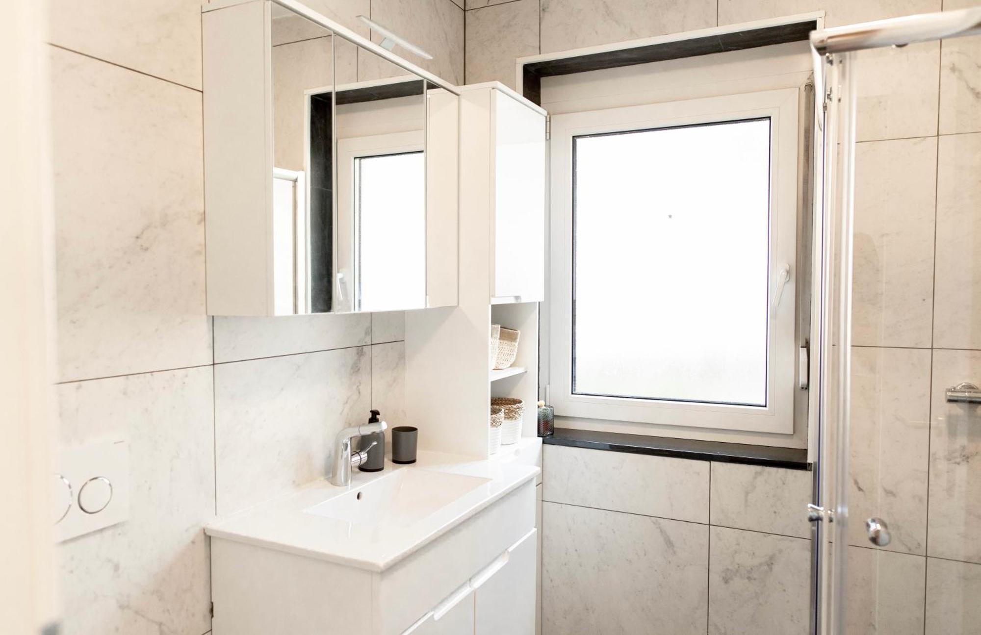 Aura Apartments Zirovnica Buitenkant foto
