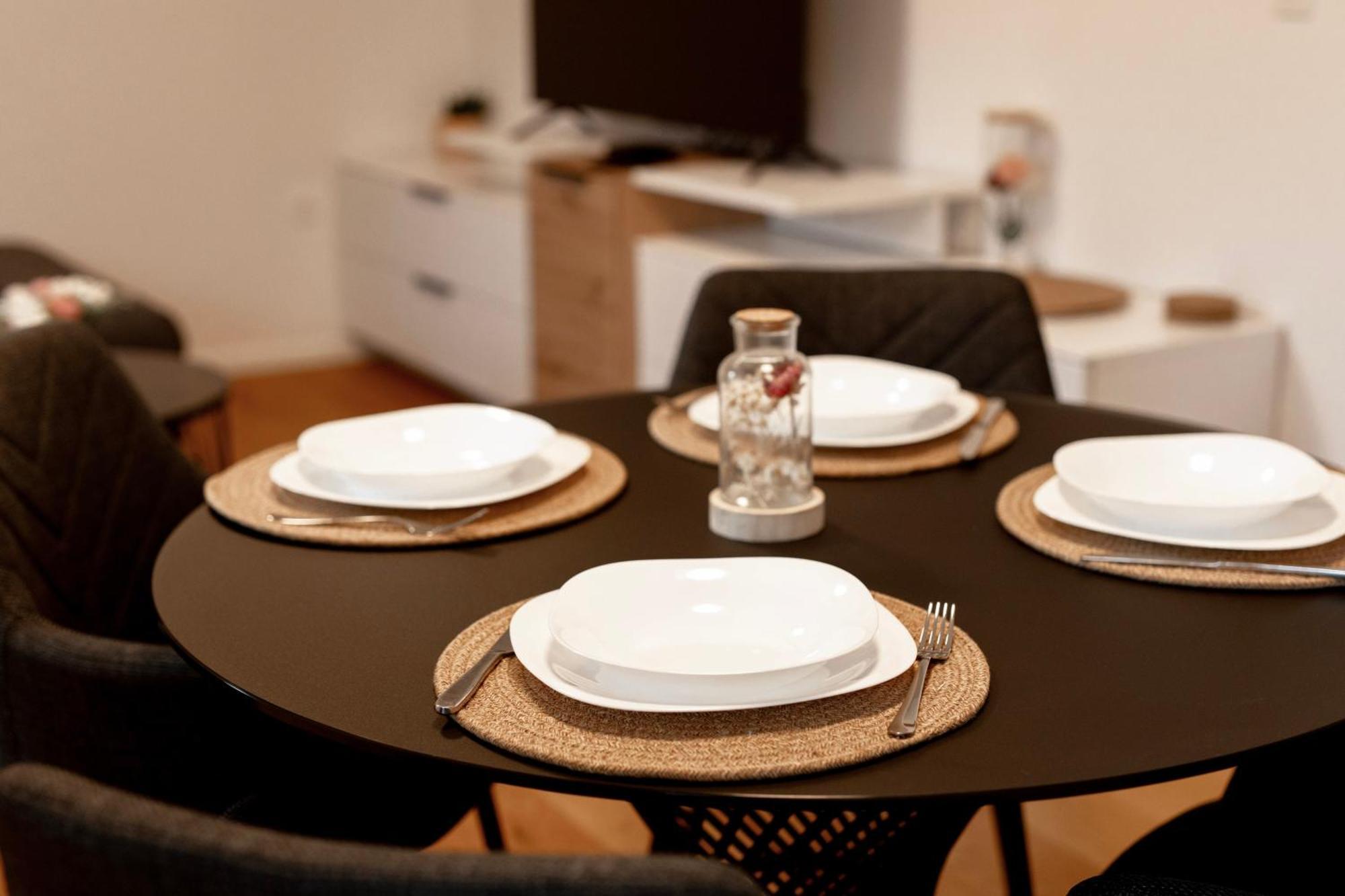 Aura Apartments Zirovnica Buitenkant foto